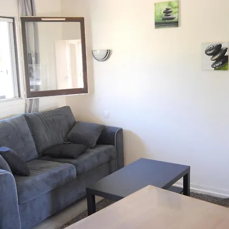 Confortable A 25 M² Avec Piscine Partagee 아파트 *